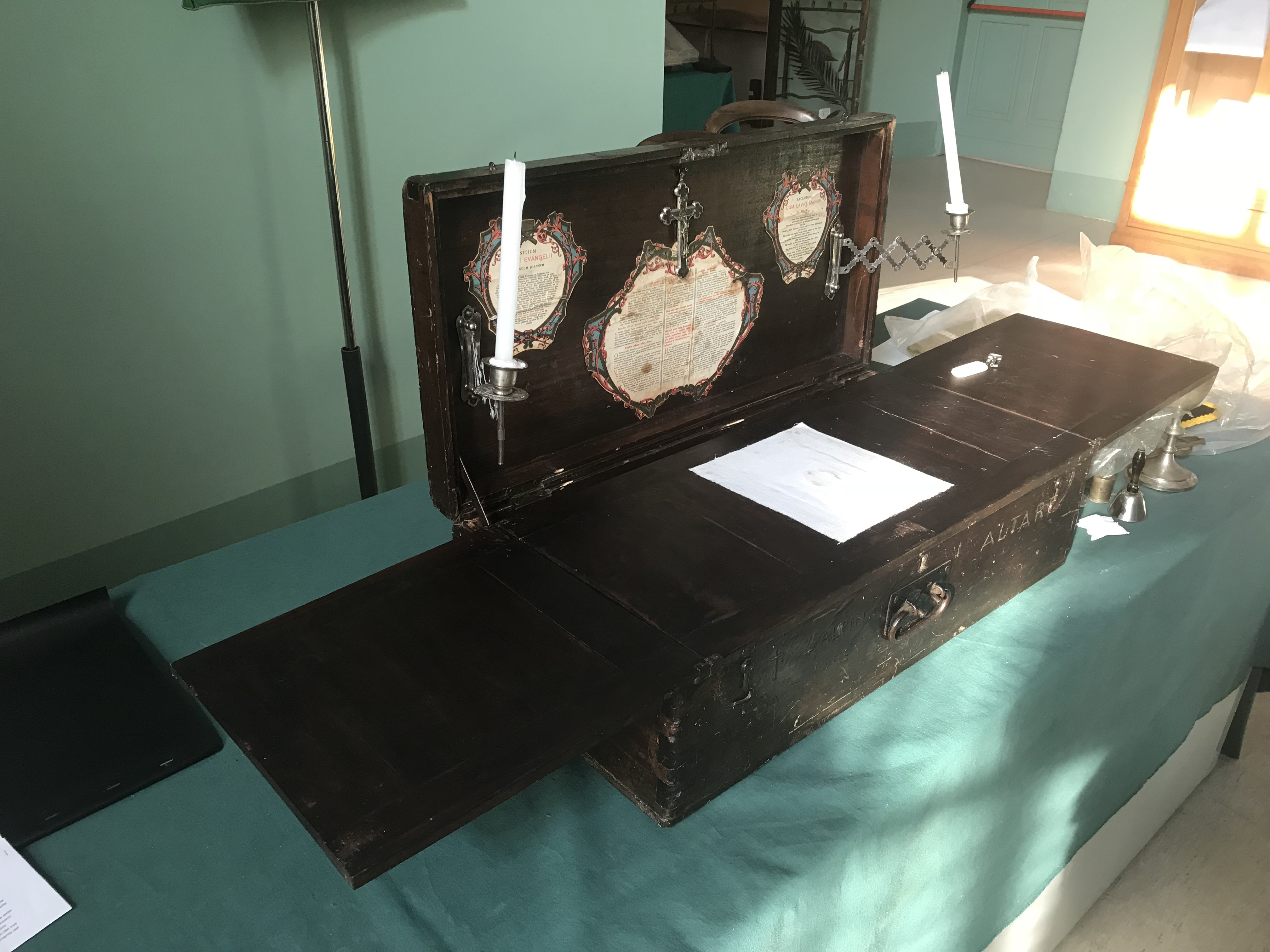altare-aperto53B10814-C989-5EFC-D8BE-4C9707043360.jpg